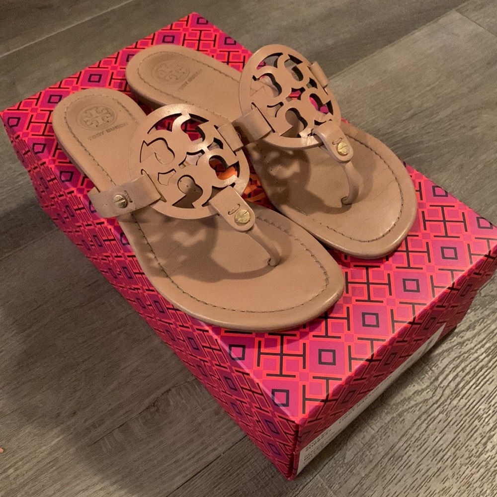 Tory Burch Womens Miller Calf Leather Sandal Size 6.5 in Light Makeup